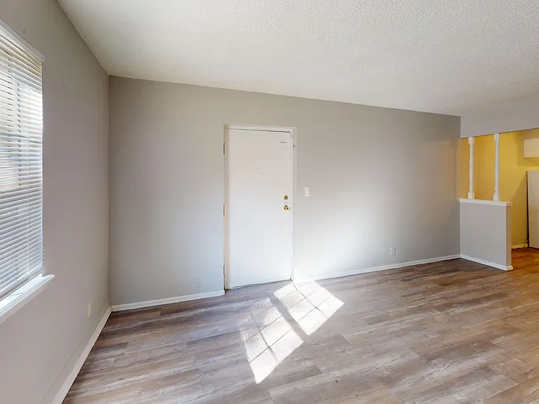 Autumn Ridge Apartments — Photo 63