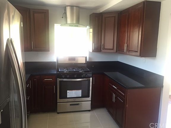 5th image of 752 E Rosewood Ct