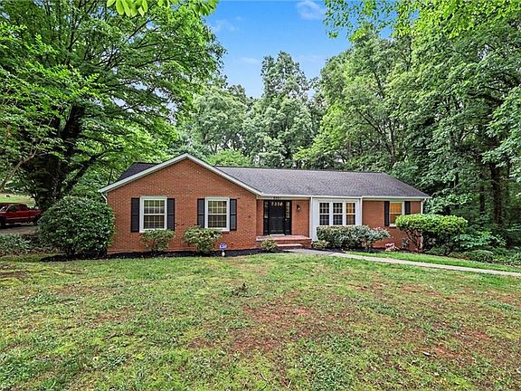 3rd image of 5021 Eastwin Dr