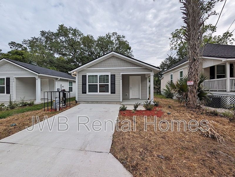 1st image of 3015 Dignan St