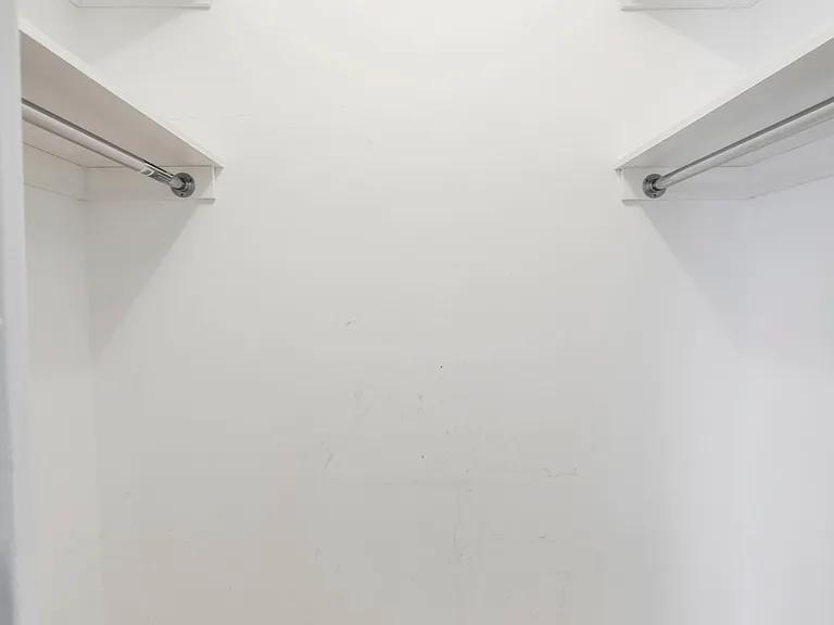 415 E 37th St #5D — Photo 8