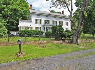 2 Sky Manor Rd, Pittstown, NJ 08867