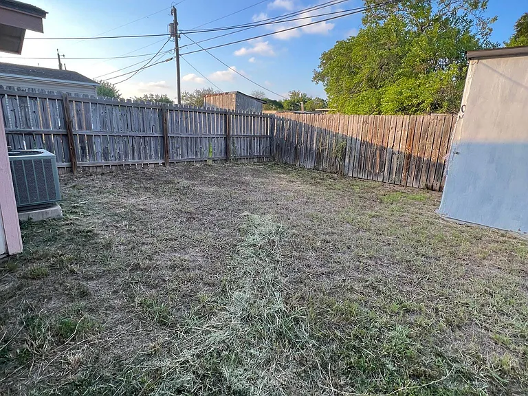 2218 Eduardo Ave #2 — Photo 15