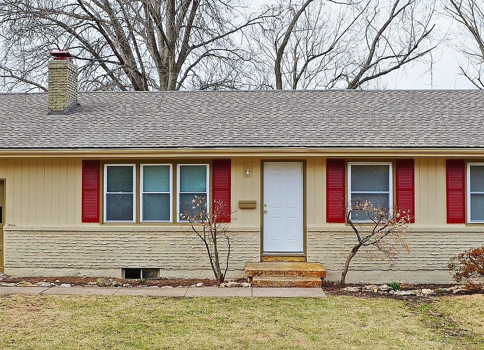 1st image of 9016 Holly St