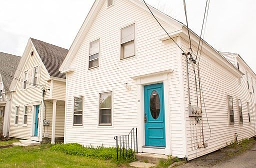 2nd image of 18 Pleasant St