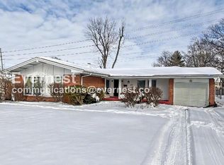 2380 Grassland Dr, Florissant, MO 63033