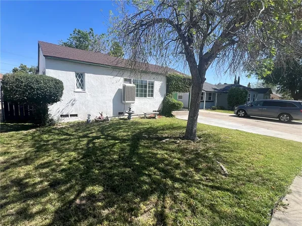 8323 Emerald Ave, Fontana, CA 92335