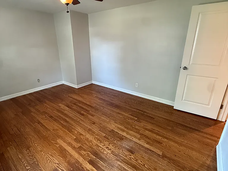 Lincoln Park E — Photo 26