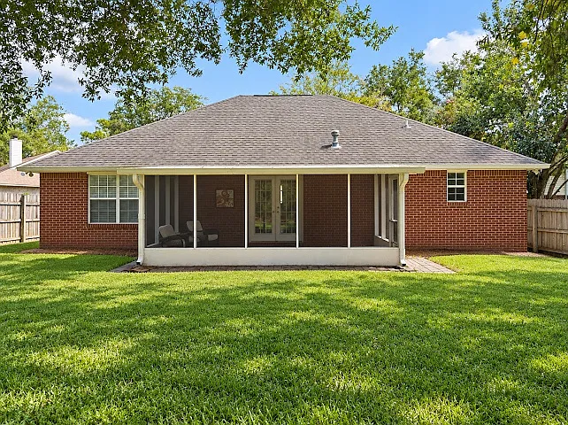 3 bed, 1648 sqft, $2,300 — Photo 3