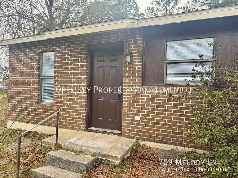 709 Melody Ln — Photo 2