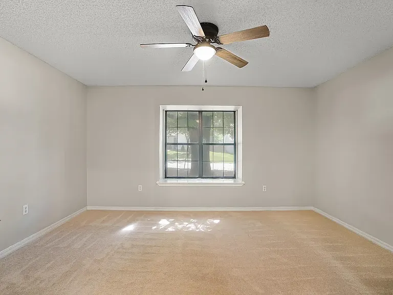1319 Collier Dr — Photo 18