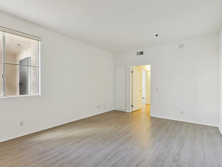 1 Bedroom 1 Bathroom
