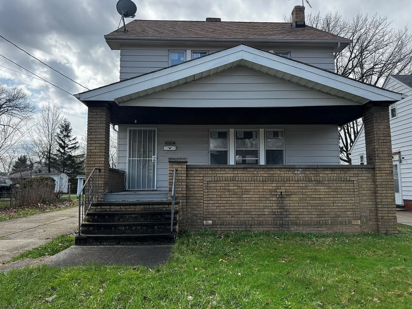 20470 Lindbergh Ave photo 1