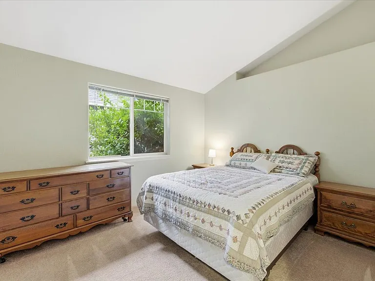 471 Scottsdale Cir — Photo 16