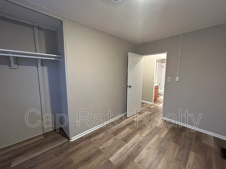 2163 Grasmere Ave — Photo 10