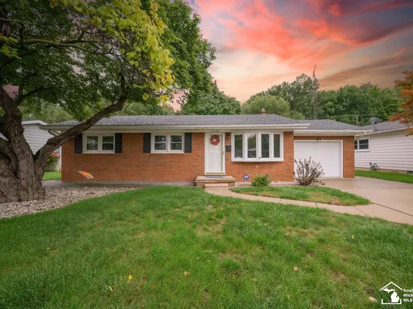 1136 Lavender St, Monroe, MI 48162
