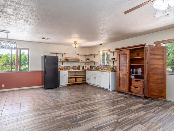 4th image of 206 Quail Ridge Dr APT 4