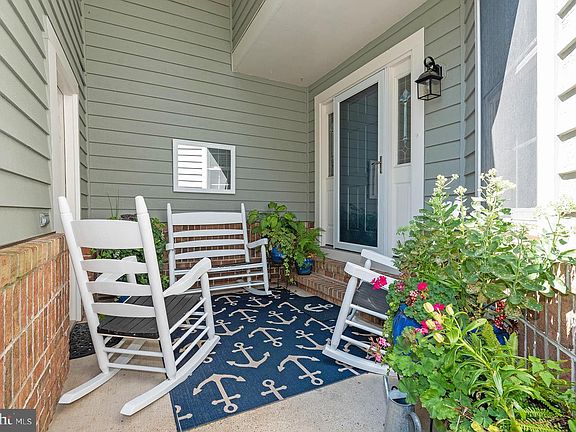 3rd image of 160 Spring Place Way