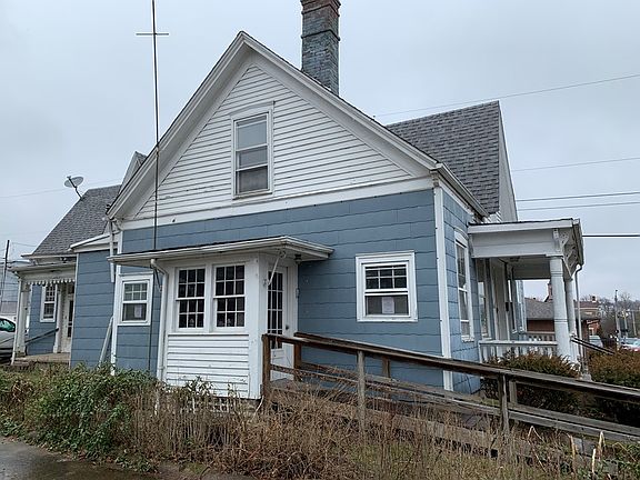 2nd image of 123 Columbia St