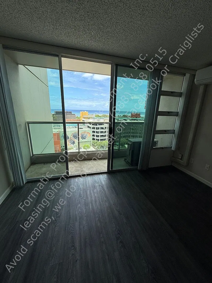 1133 Waimanu St — Photo 3