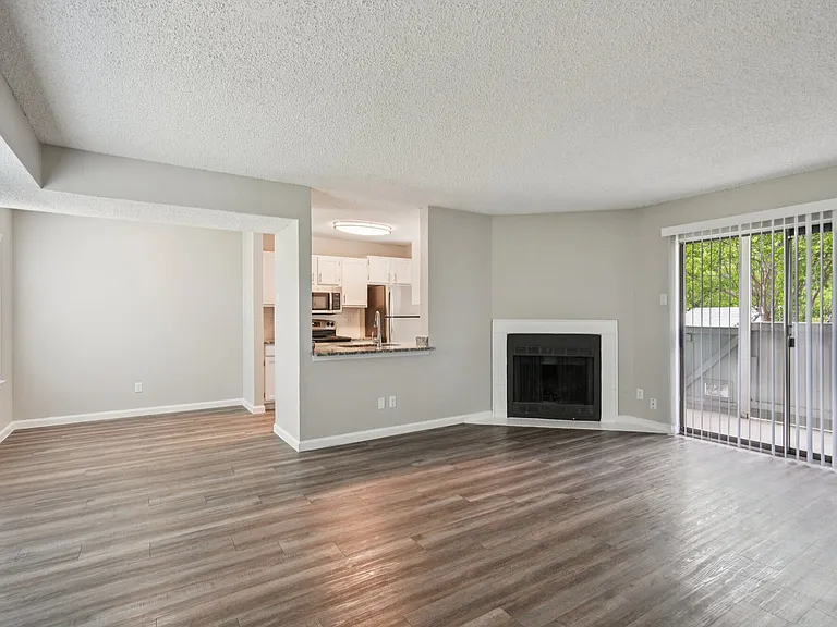 Fieldcrest Apartments — Photo 41