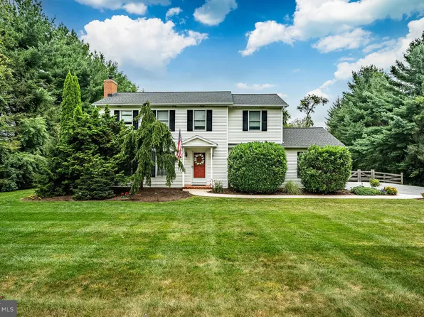 11 Cochran Dr, Coatesville, PA 19320