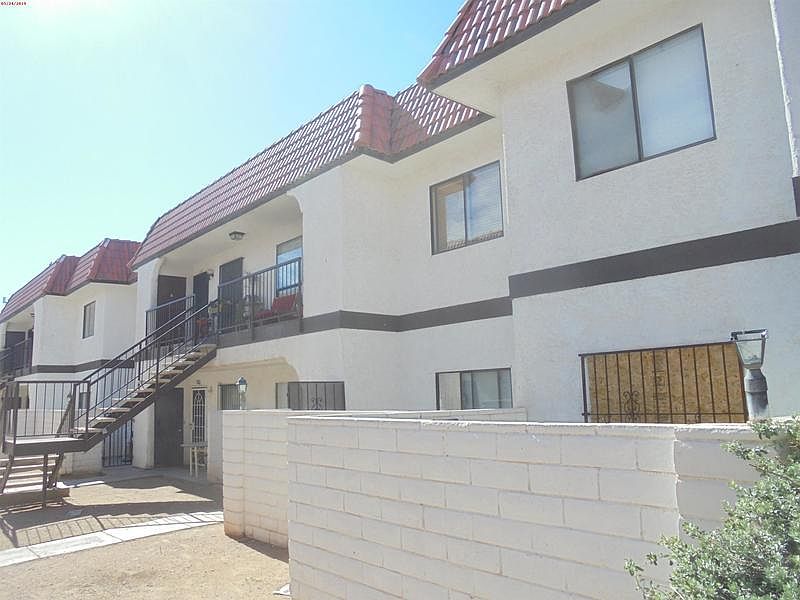 2nd image of 4300 N Lamont St APT 277