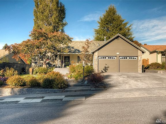 2nd image of 3402 Woodside Ct NE