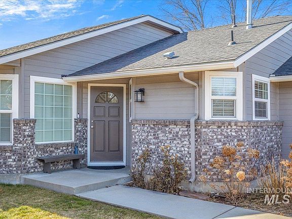 4th image of 10605 W Goldenrod Ave