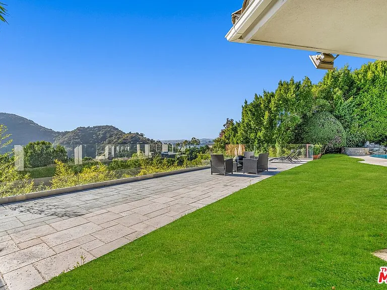 2177 Summitridge Dr — Photo 1