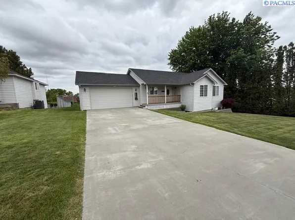 4136 Melinda Dr, West Richland, WA 99353