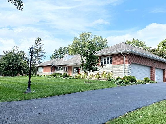 3rd image of 62 Clermont Ln