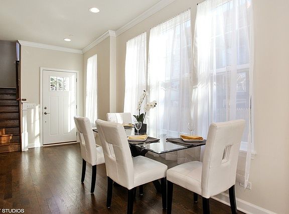 3rd image of 2102 Saint Johns Ave #B