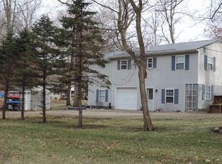 7776 Island Dr, Montgomery, MI 49255
