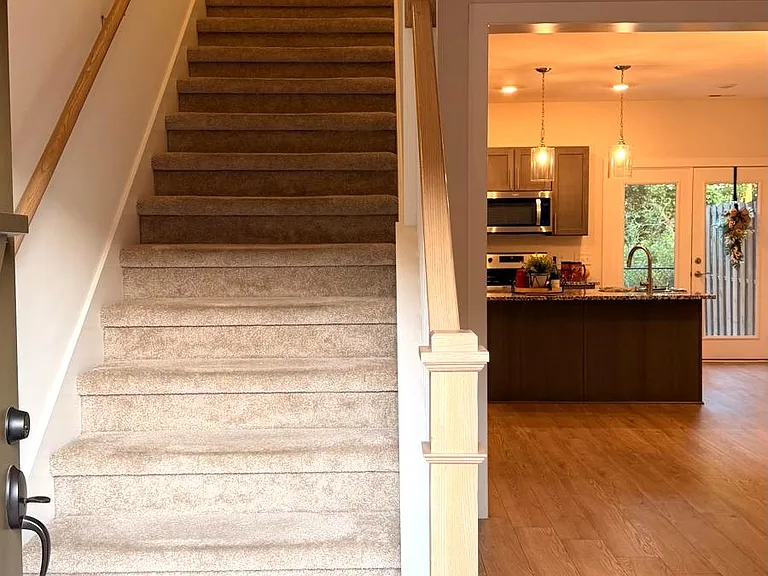 2420 Danilynn Dr — Photo 4