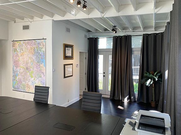 5th image of 2808 Cole Ave #A