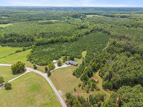 3rd image of 1361 Homeplace Rd