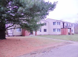 21 Flanders Ln, Cincinnati, OH 45218