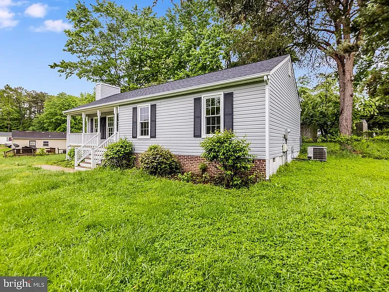 11802 Oakdale Ct — Photo 24