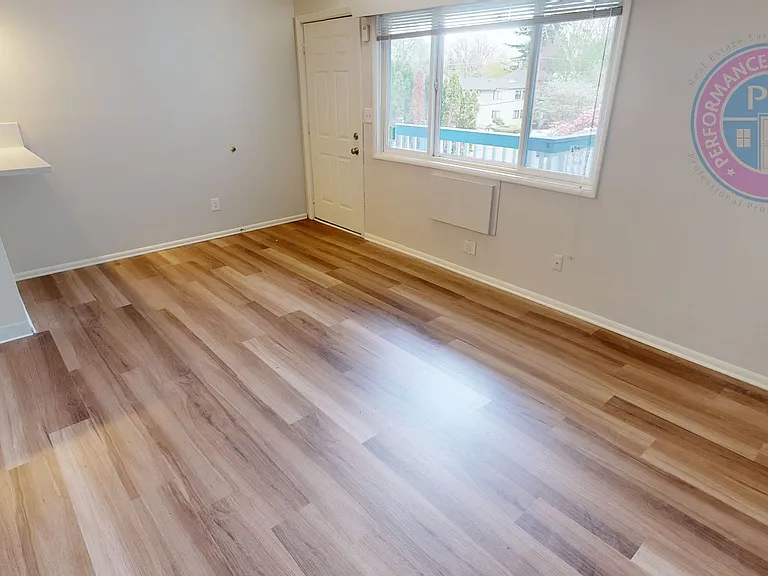 525 SE 28th Ave #110 — Photo 7