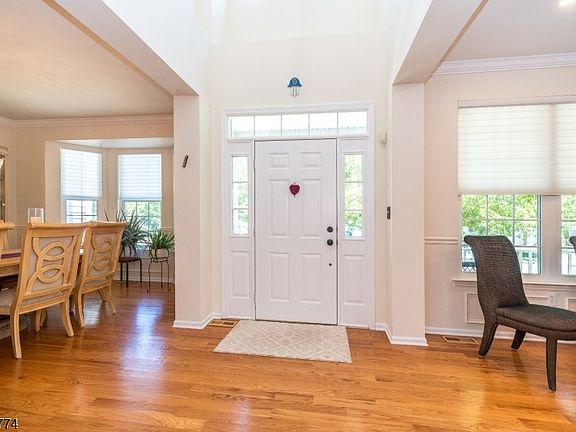 3rd image of 21 Stirrup Ln