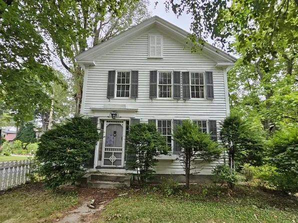 23 High St, Monson, MA 01057