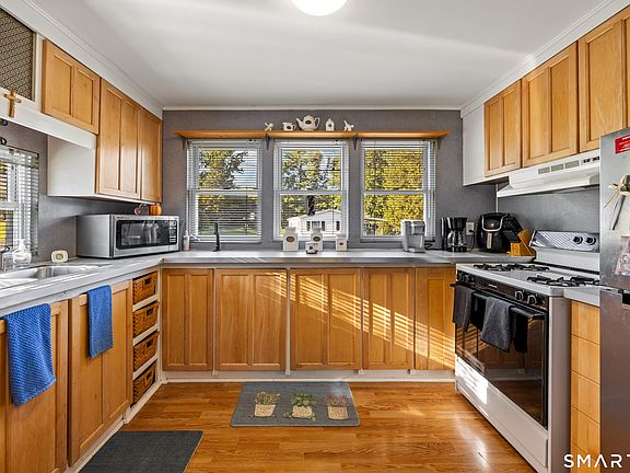 2nd image of 7 Cedar Grove Road
