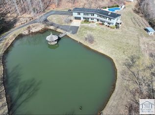 555 Parkwood Rd, Lambsburg, VA 24351