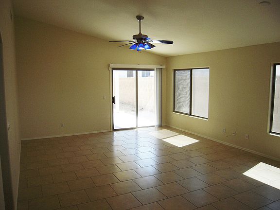 3rd image of 2415 E Morrow Dr