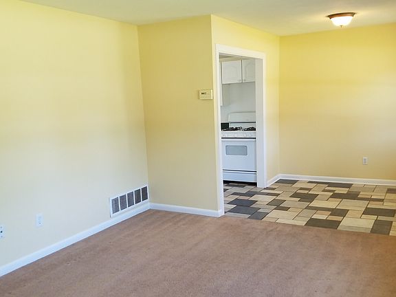 Living Room / Dining Room