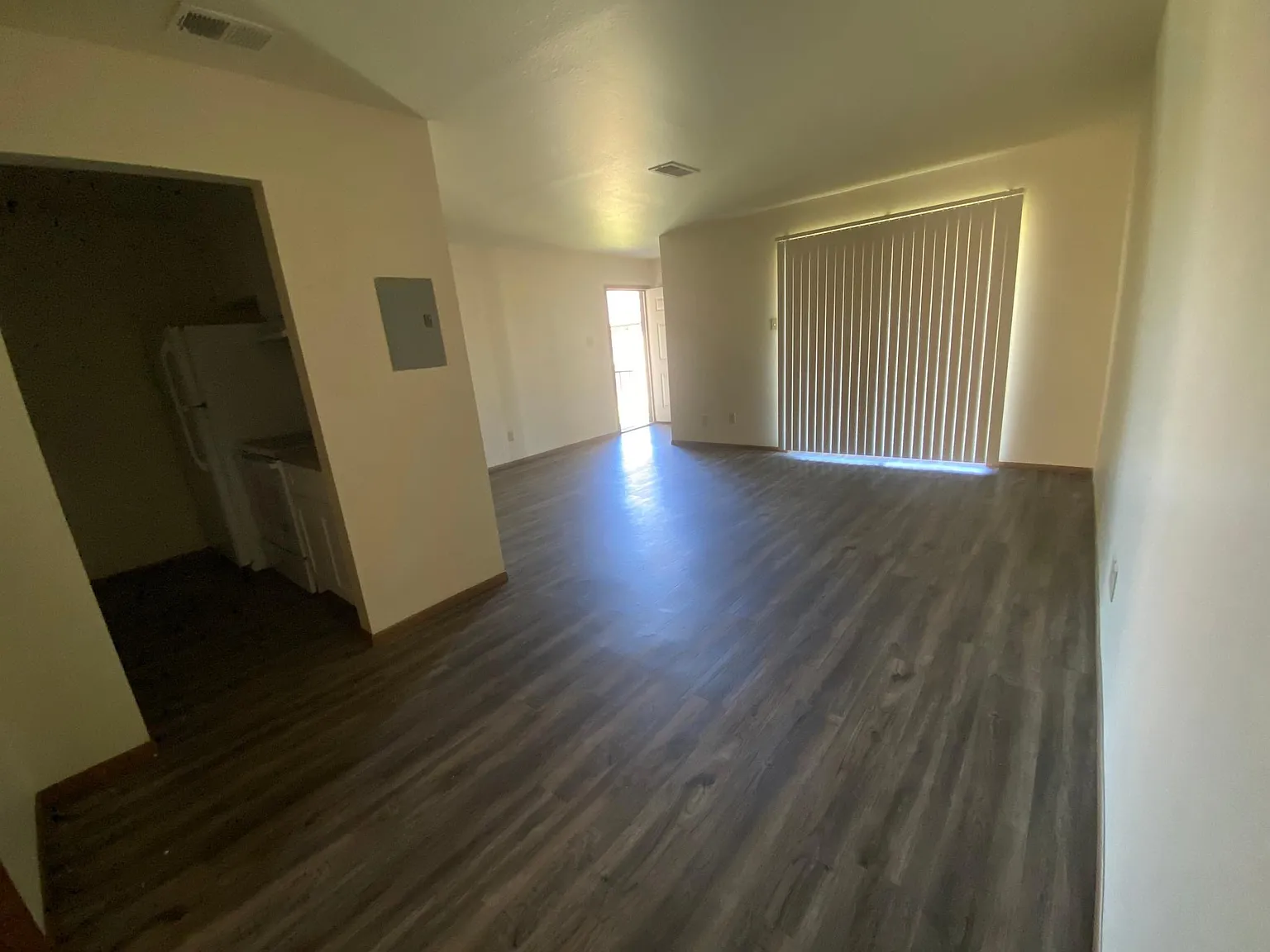 1 bed, 732 sqft, $845 — Photo 2