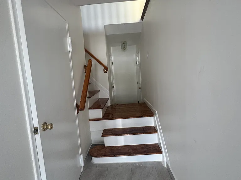 42 Amber St #2 — Photo 4
