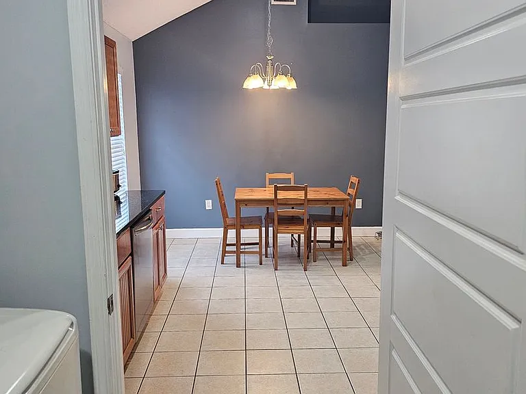 315 Gabrielle Ln — Photo 24