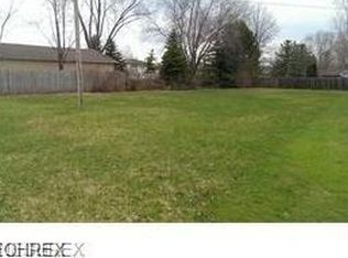 18493 Carol Dr, Strongsville, OH 44136